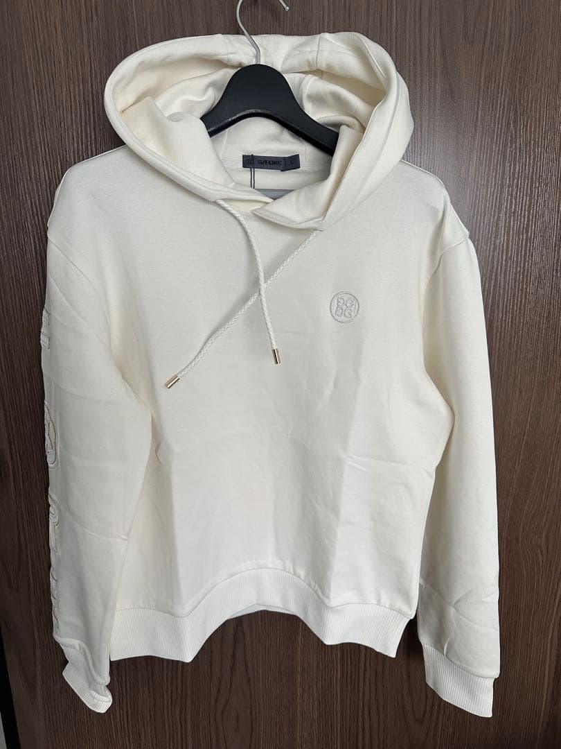 新品未使用新作G/FOREジーフォア(男女兼用モデル)パーカーsizeL白 新品未使用新作G/FOREジーフォア(男女兼用モデル)パーカーsizeL白