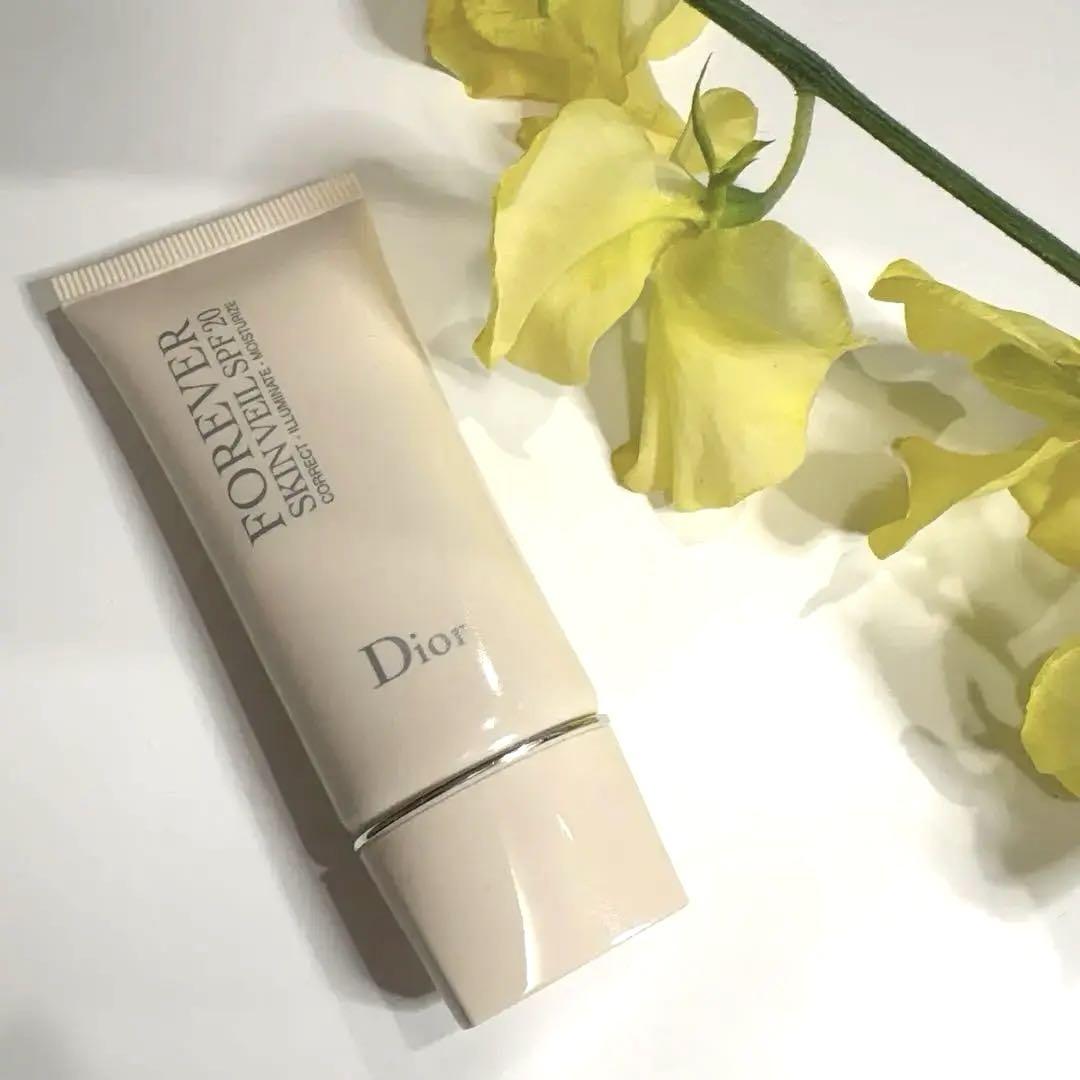 Diorディオールスキンフォーエヴァー スキンヴェール (SPF20/PA++)