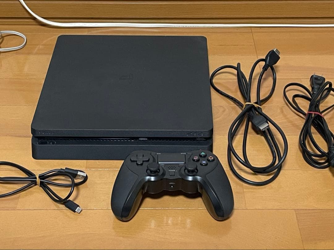 プレイステーション4 ブラック PS4 本体 1TB CUH-2000BPlayStation4