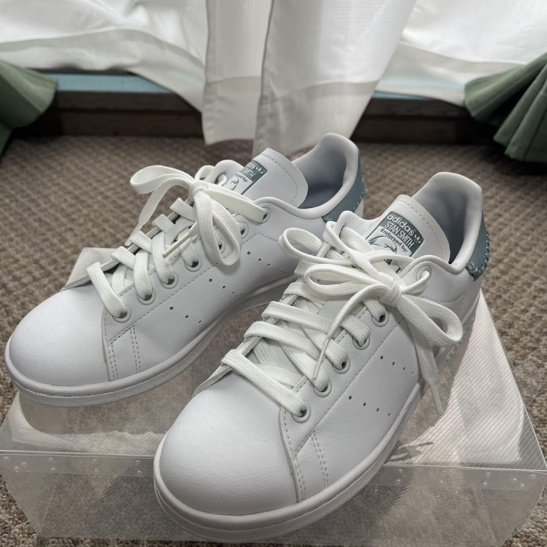adidas スタンスミス　23．5センチ