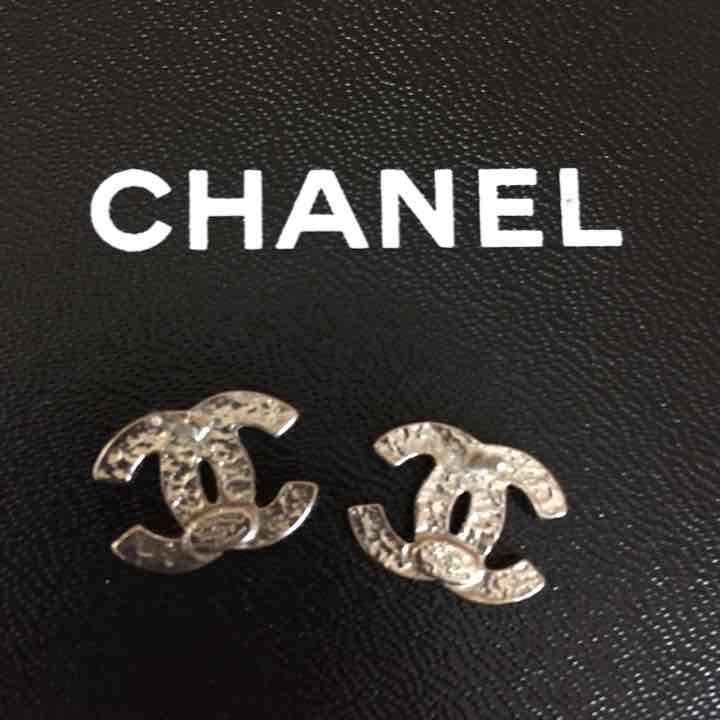 CHANEL ココマーク シルバーピアス