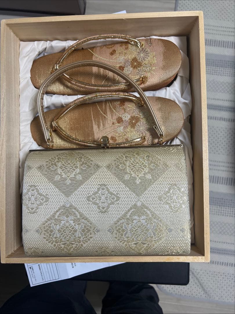 和装用バッグと下駄セット 木箱入り目立った傷や汚れなし