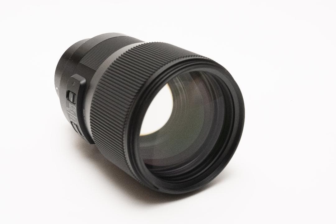 SIGMA 135mm F1.8 DG HSM Art