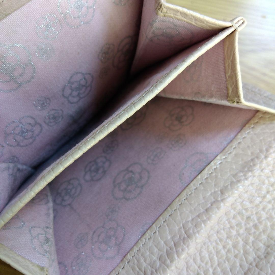 CLATHAS ピンク レザー 三つ折り財布 花モチーフ クレイサス CLATHAS ピンク レザー 三つ折り財布 花モチーフ クレイサス