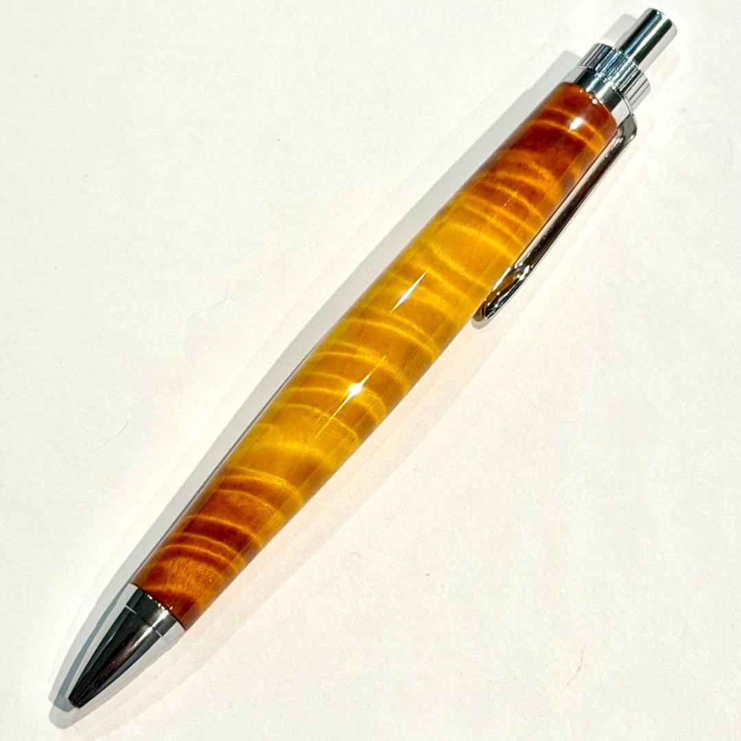 木軸ペン ラッカー仕上げ 楽器 ギター 栃