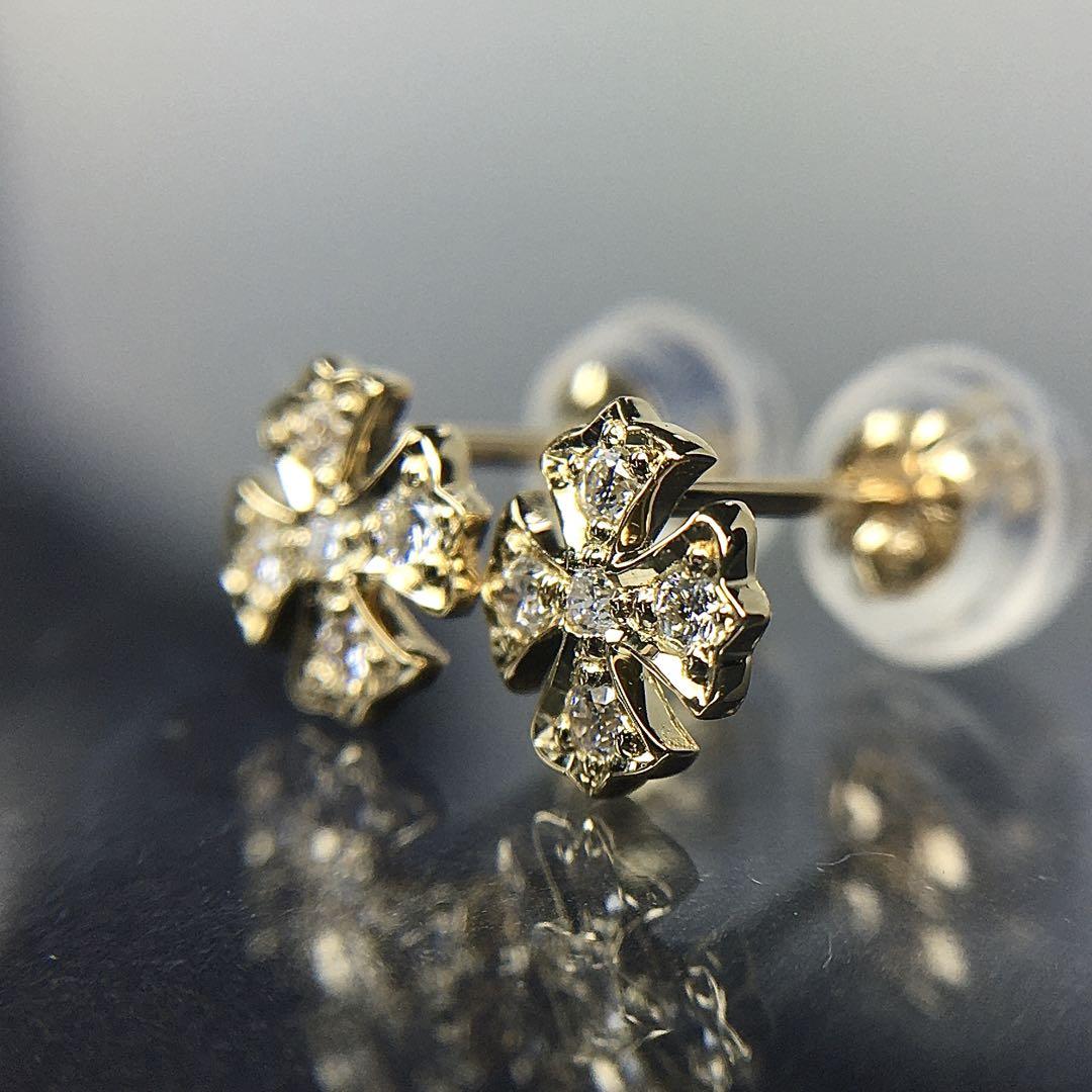 K18 ダイヤクロス スタッドピアス 18金