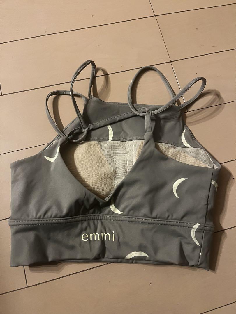 emmi yogaムーン柄　セットアップ
