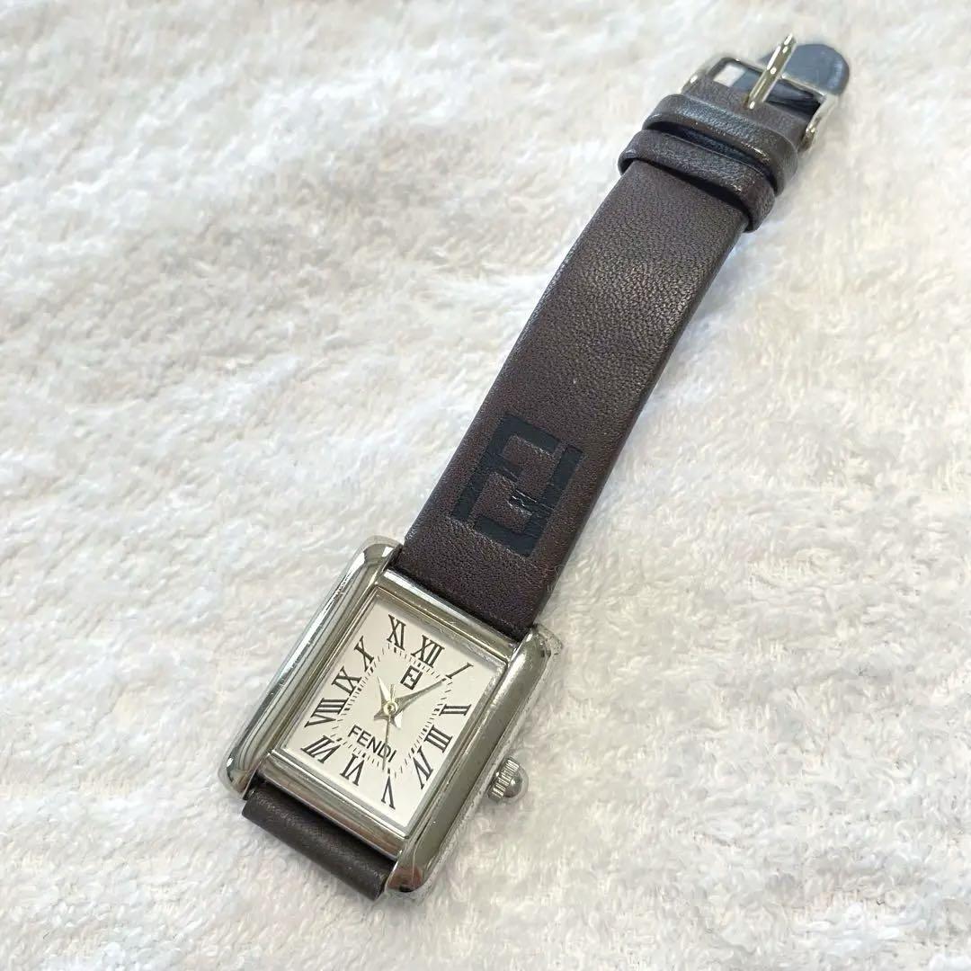 ジャンク品】FENDI フェンディ 腕時計 スクエア型 レザーベルト