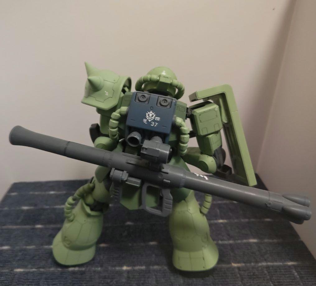 メガサイズ　ザク　1/48　スケール