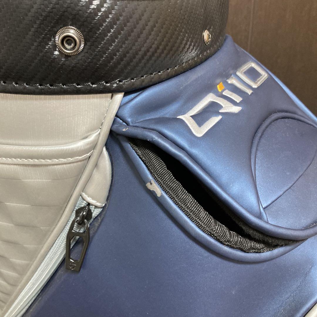 TaylorMade QI10 キャディバッグ シルバー/ネイビー