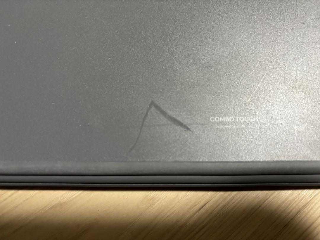 logicool combo touch iPad Air(第5世代、M2)