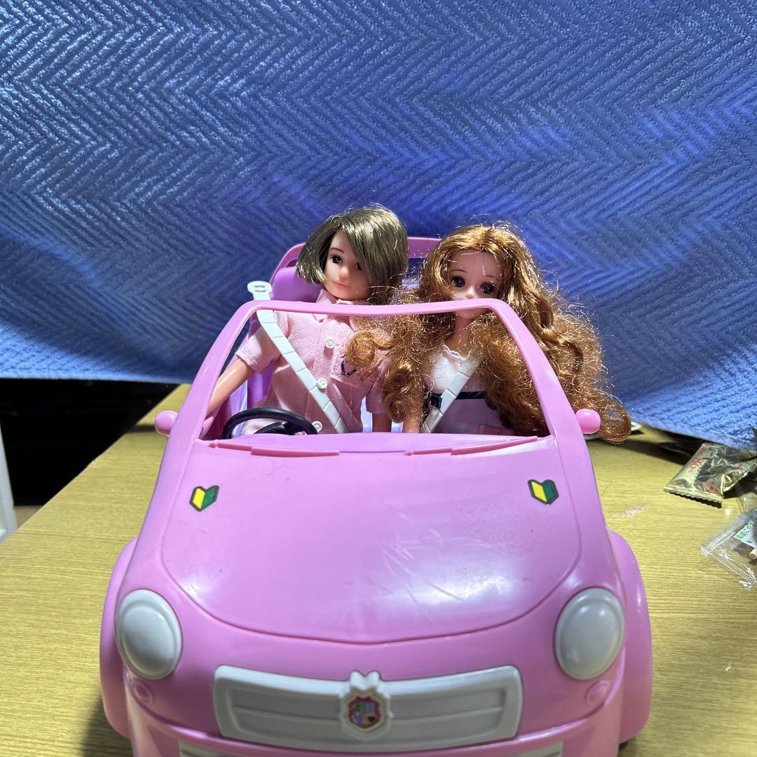 リカちゃん ピンクオープンカー 人形2体付き リカちゃん ピンクオープンカー 人形2体付き