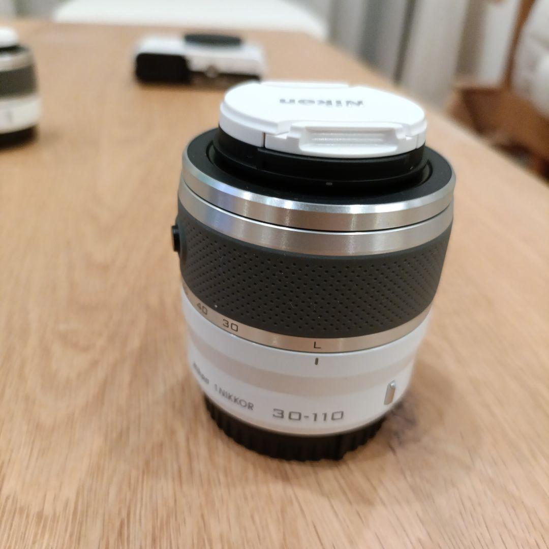 Nikon ニコン J1 WズームキットWHITE ミラーレス一眼カメラ