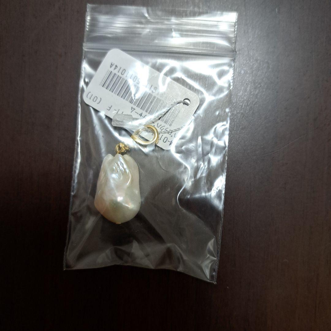 ☆新品未使用☆NOLLEY'S　バロックパールチャーム