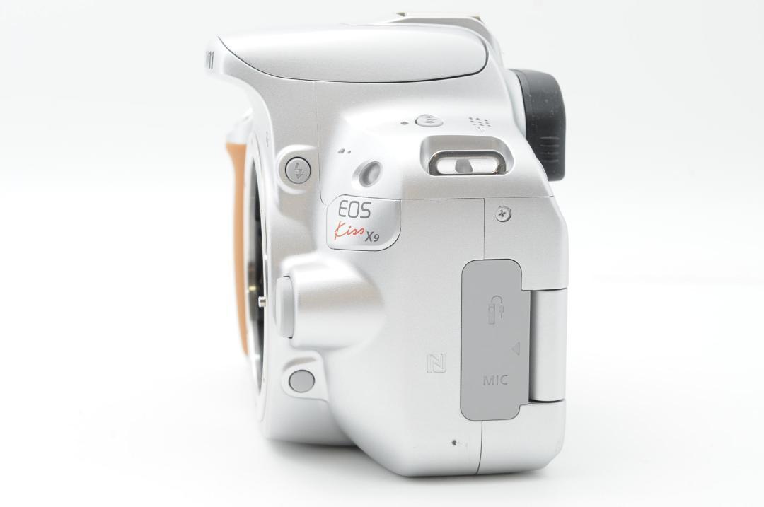 ▲新品クラス⑦▲春のSALE▲ Canon EOS Kiss x9 ダブルレンズ