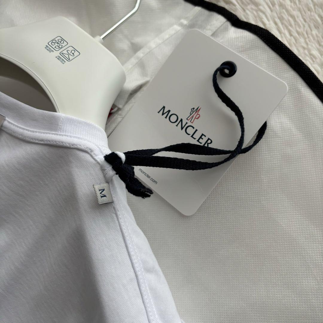 未使用 タグ付き モンクレールTシャツ レディース 白T ビッグロゴ ワッペン