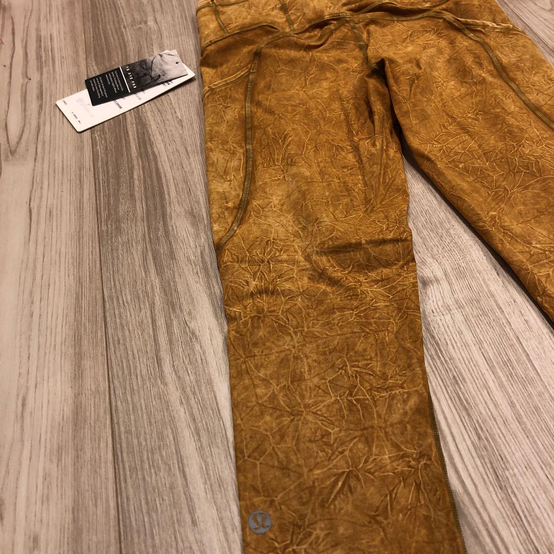 lululemon 未使用☆タグ付き サイズ4 lululemon - ルルレモン 長袖 サイズ4 タグ付き バックシャンの