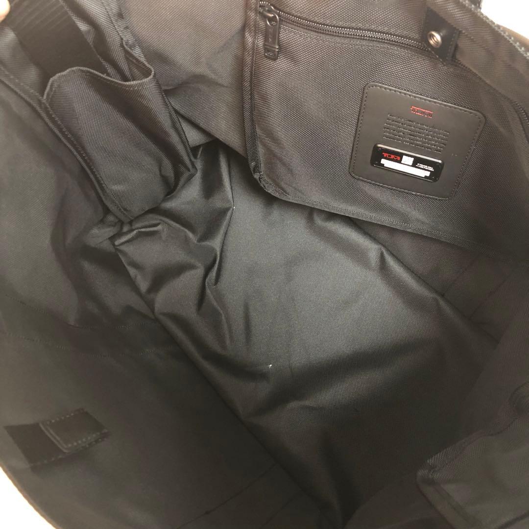TUMI Carryall Tote トートバッグ 多機能性　ブラック Carryall Tote cm 【MYK2105892310】(12480円)