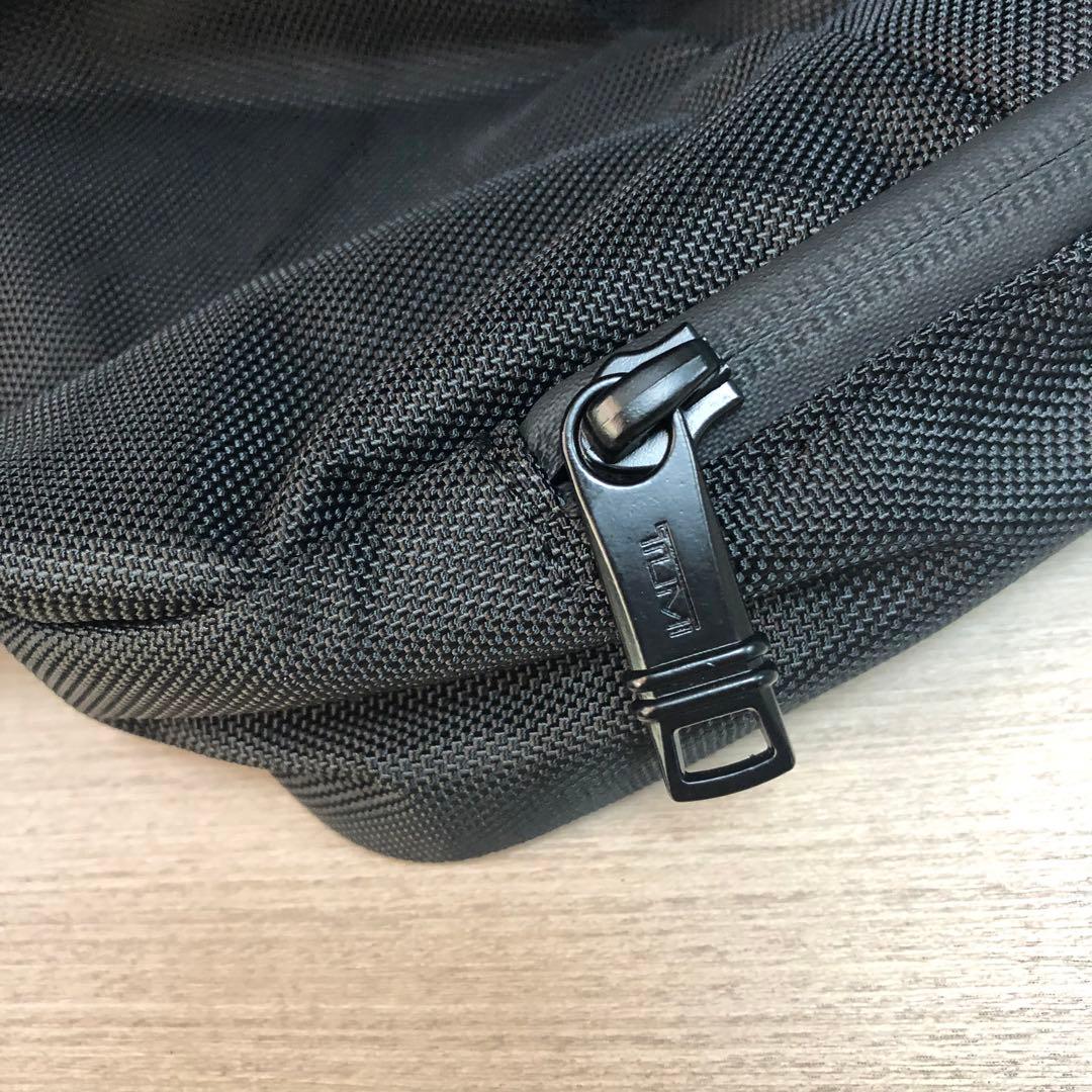 TUMI Carryall Tote トートバッグ 多機能性　ブラック Carryall Tote cm 【MYK2105892310】(12480円)