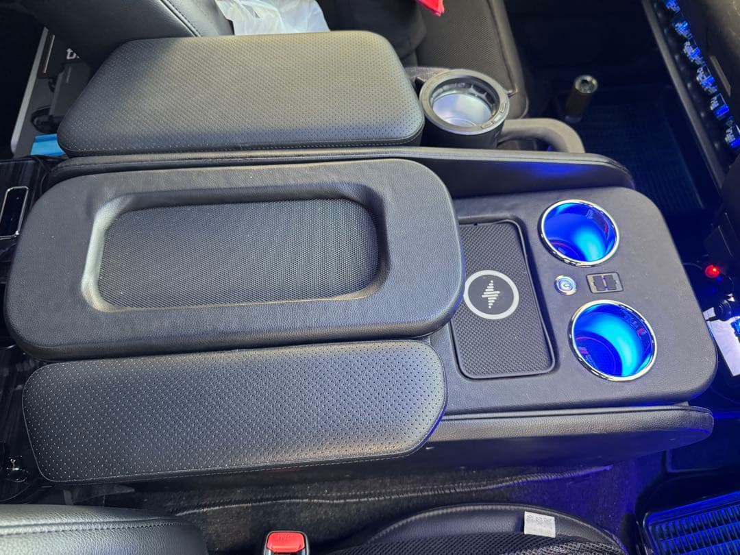 ブラック コンソールボックスハイエースワイド用 ブラック コンソールボックスハイエースワイド用