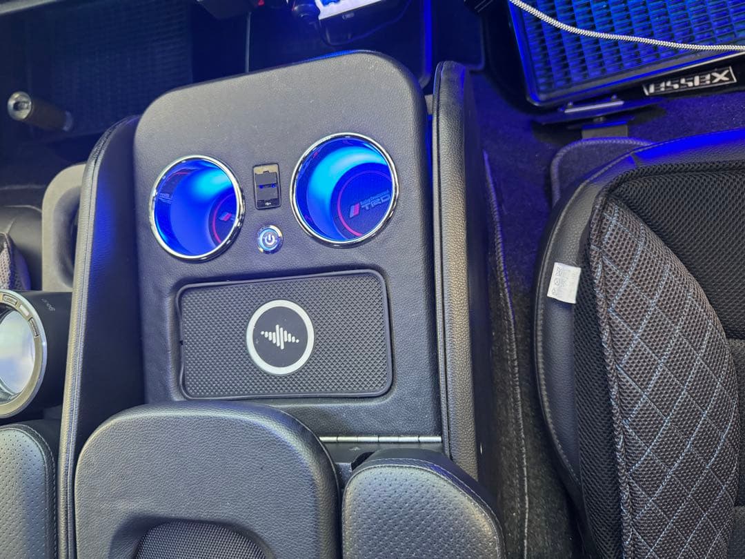 ブラック コンソールボックスハイエースワイド用 ブラック コンソールボックスハイエースワイド用