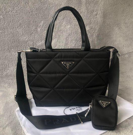 PRADAショルダーバッグ ノベルティ