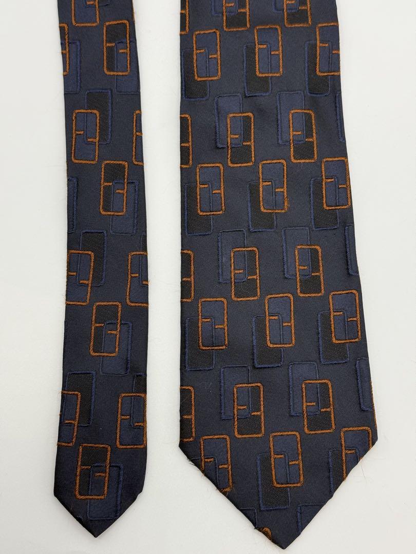 【極美品】✨FENDI ネクタイ ビジネス カジュアル シルク