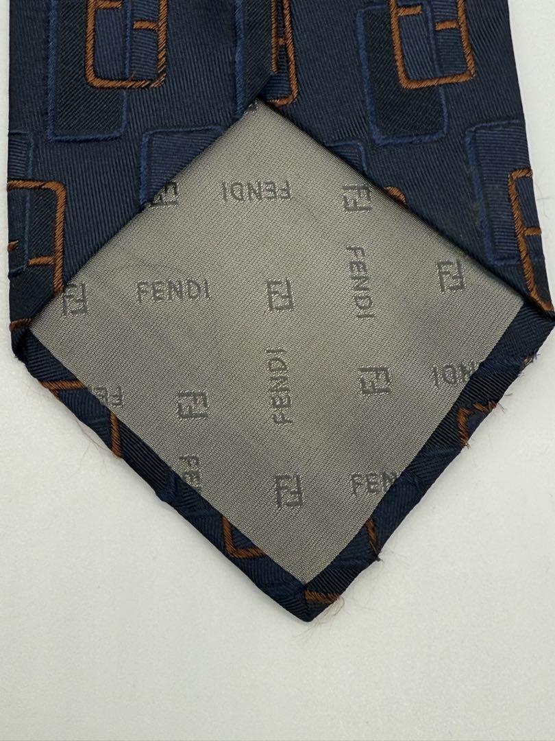 【極美品】✨FENDI ネクタイ ビジネス カジュアル シルク