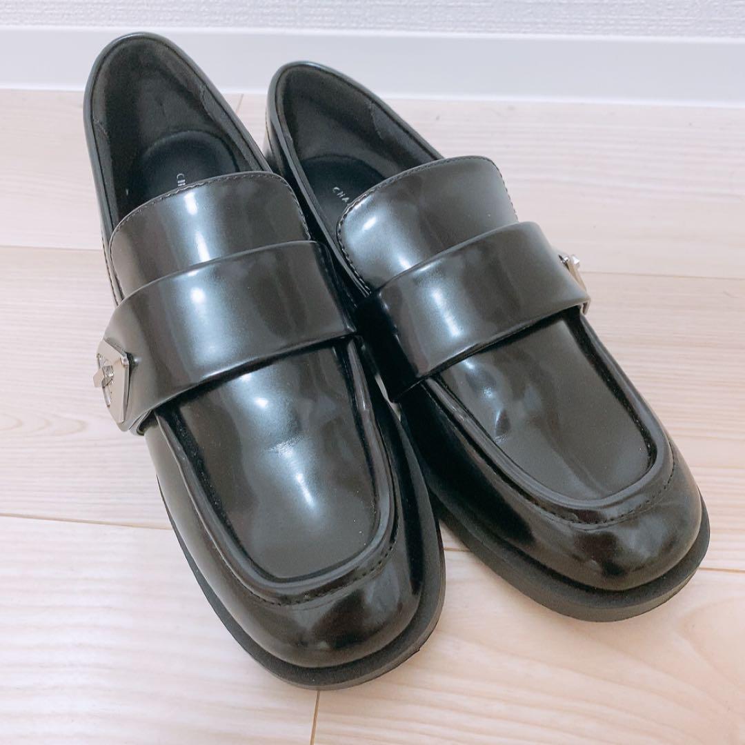 CHARLES & KEITH ローファー