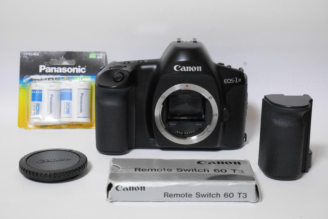 超美品！！EOS1N　レリーズ・予備グリップ・電池×２付属！