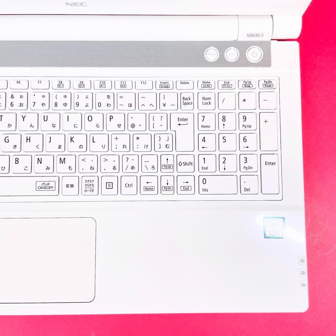 第8世代Corei7‼️Windows11✨️白ノートパソコン快適SSD在宅