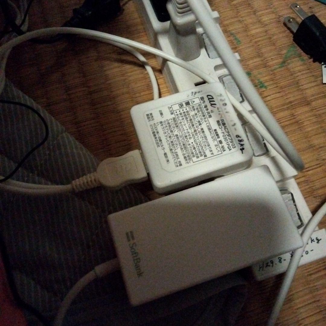 色々な ガラケー・シャ-プ・動作品・充電器付属します。 ガラケー