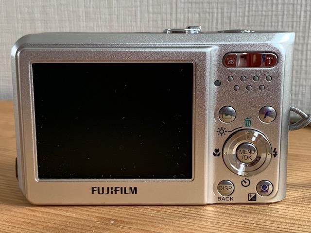 富士フイルム デジタルカメラ FUJIFILM finepix f31fd