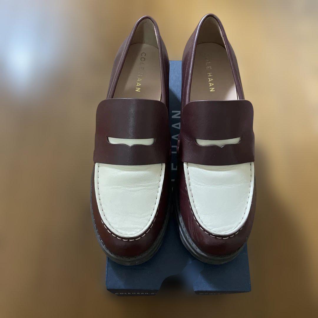 COLE HAAN バーガンディ/クリーム ローファー Cole Haan バーガンディ/ホワイト ローファー - メルカリ