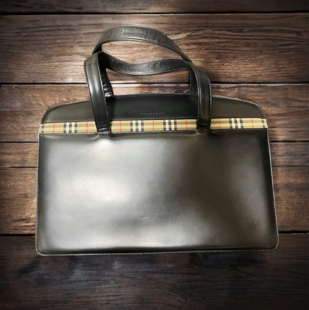 Burberry バーバリー ノバチェック ブラックレザー ハンドバッグ 黒