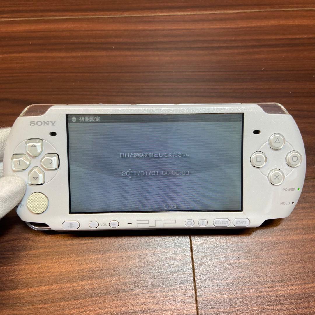 PSP 3000 本体 パールホワイト ほぼ新品 3703