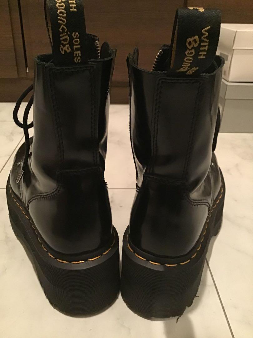 靴 Dr Martens