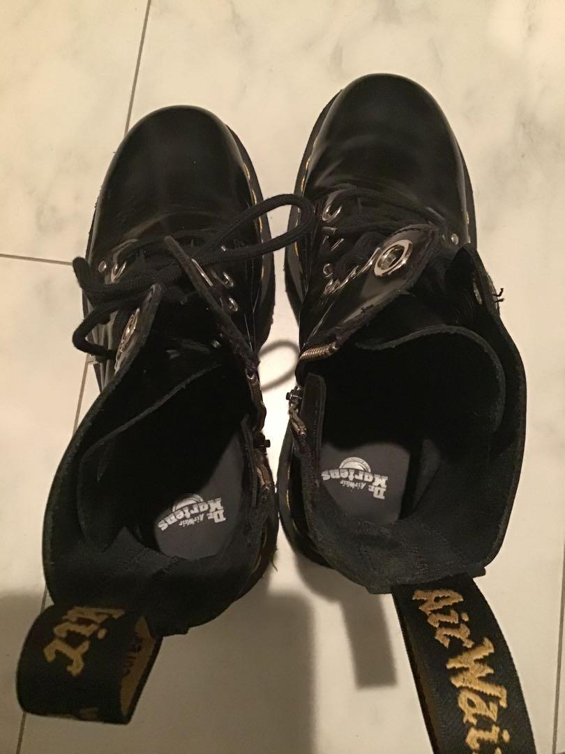 靴 Dr Martens