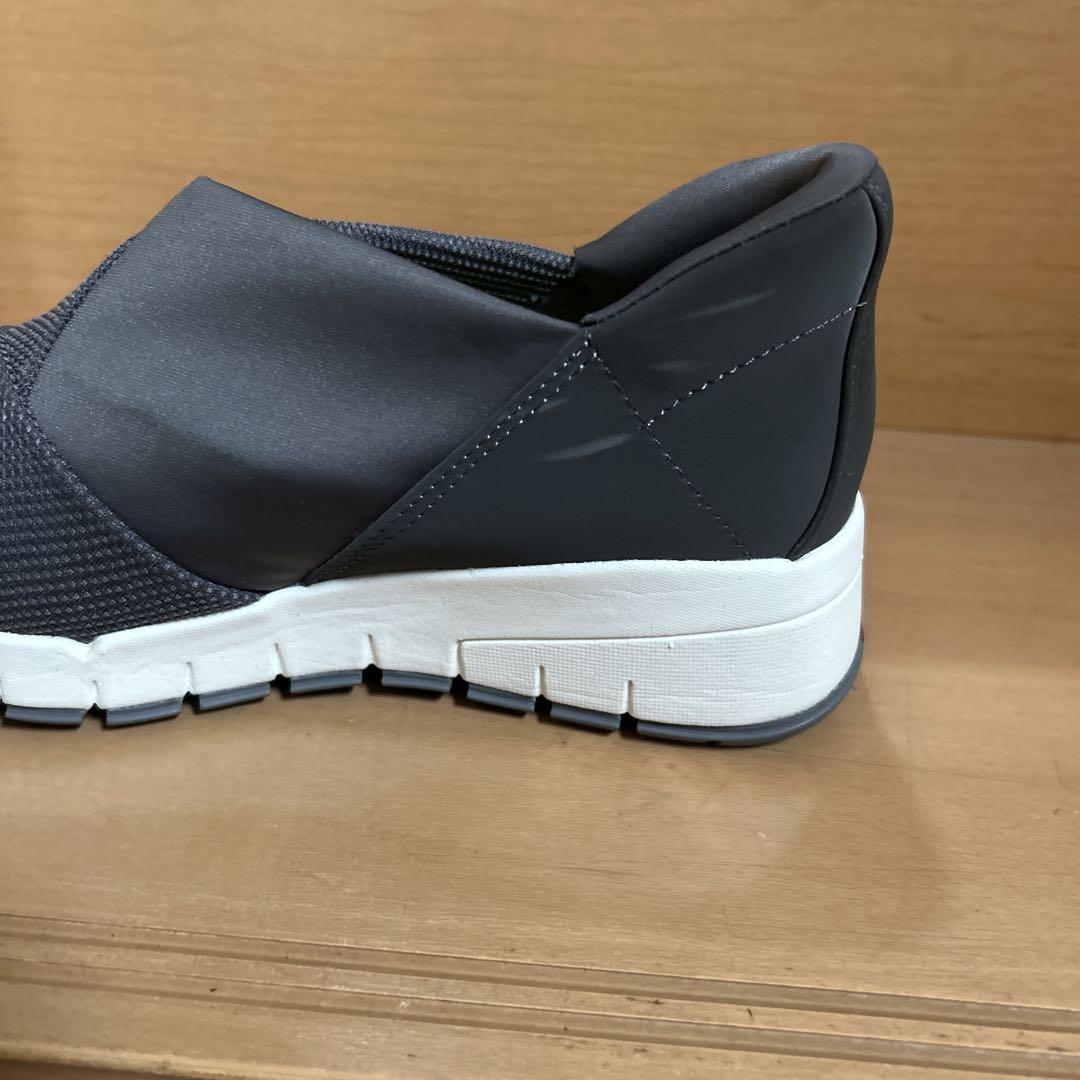 【最終価格】fitfitクロスインステップスニーカー　 ダークグレー(23cm)