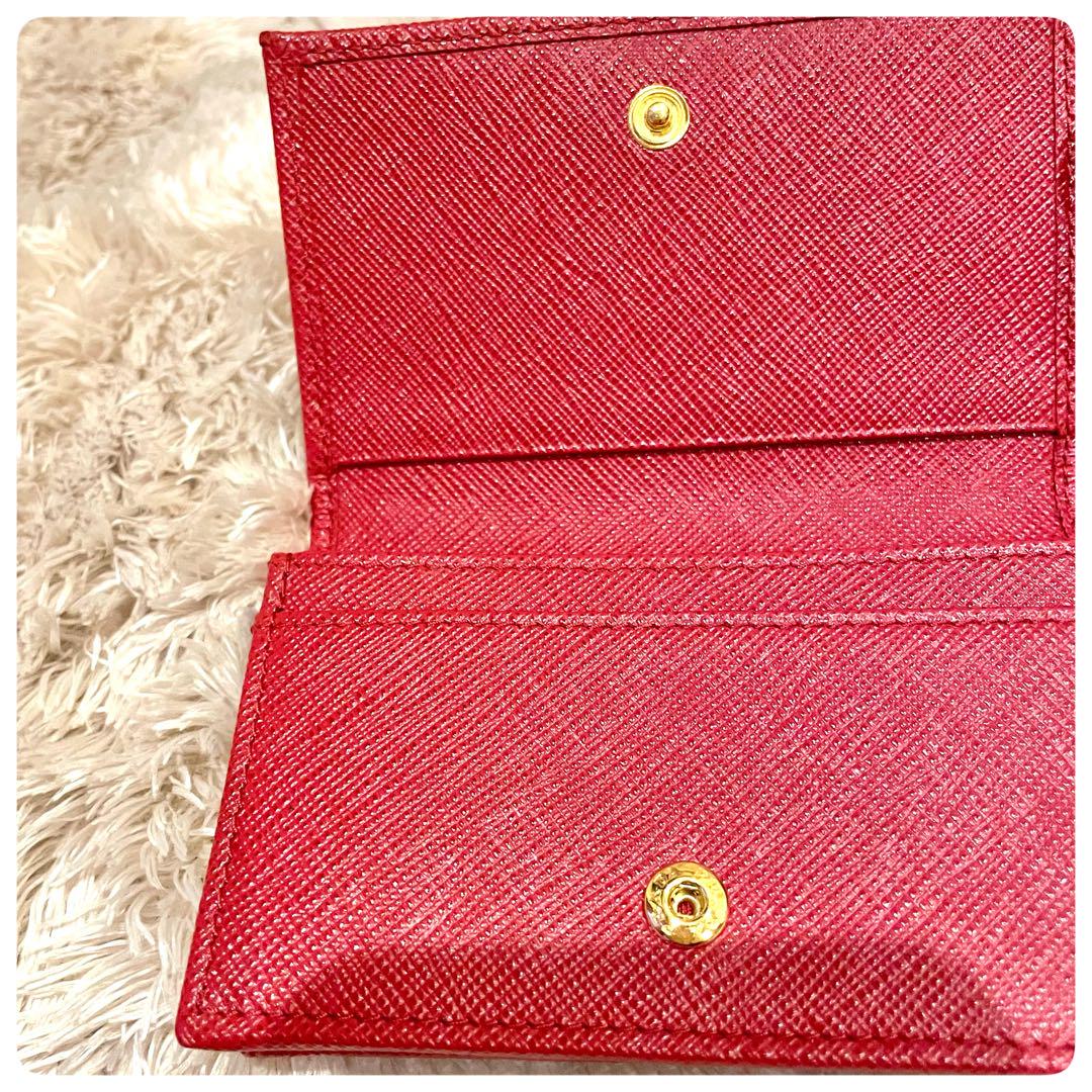 新品未使用✨箱付き　プラダ カードケース　名刺入れ　レッド　PRADA