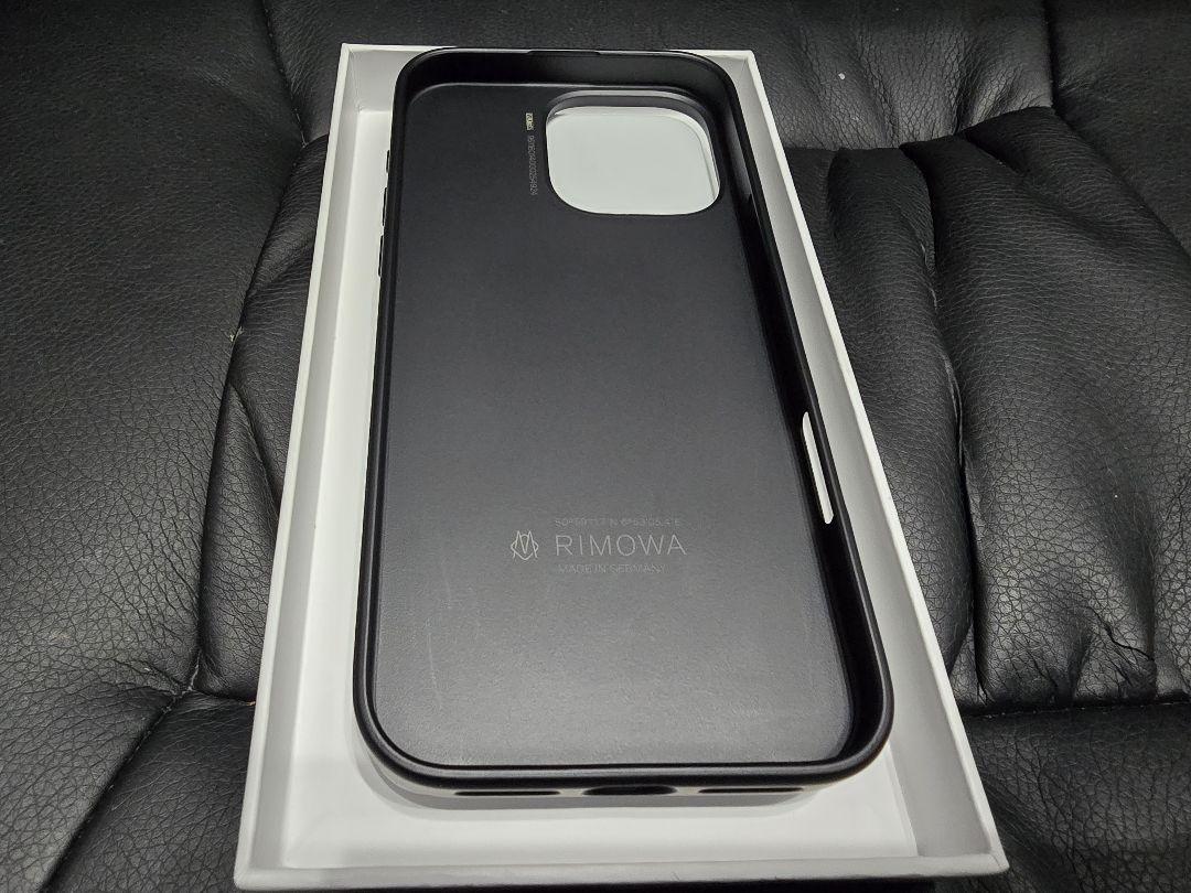 Rimowa iPhone 16 Pro Maxケース ブラック