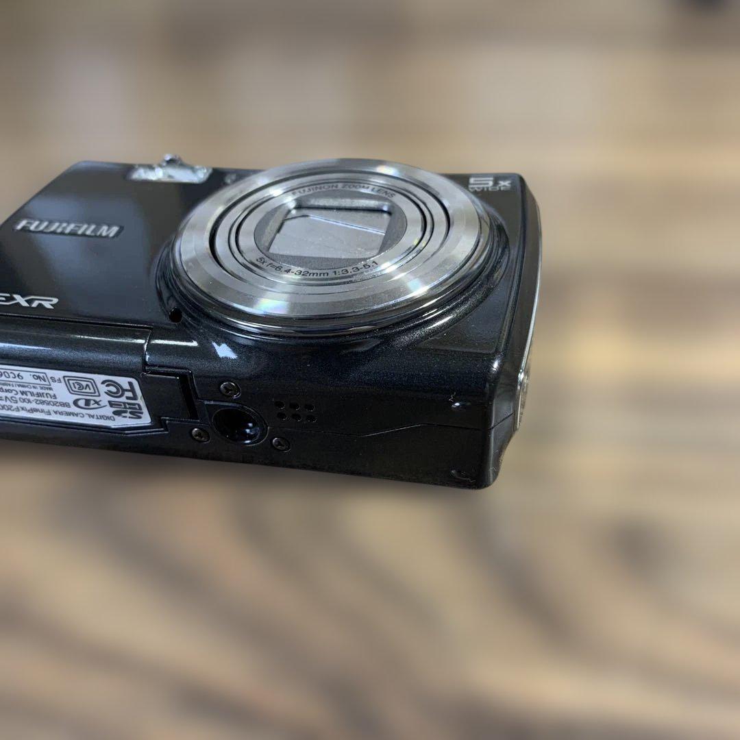 デジカメ　FUJIFILM FINEPIX F200EXR 富士フイルム