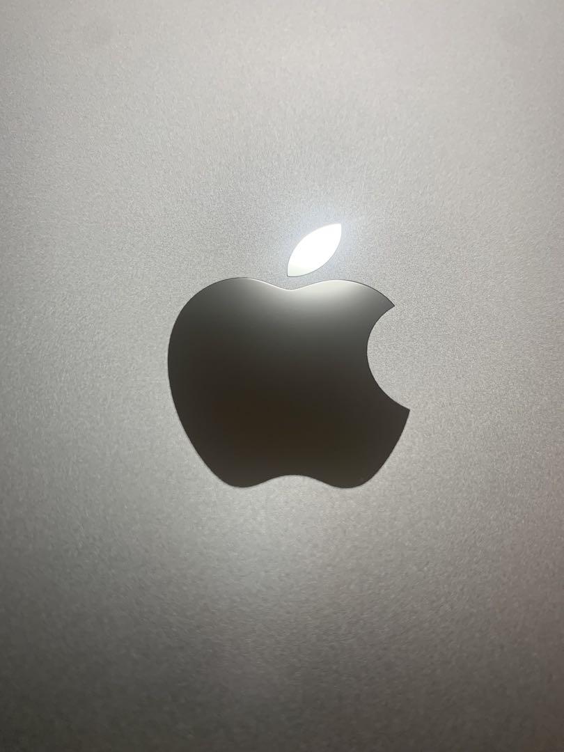 iPad (第10世代) Wi-Fi 64GB シルバー 極美品
