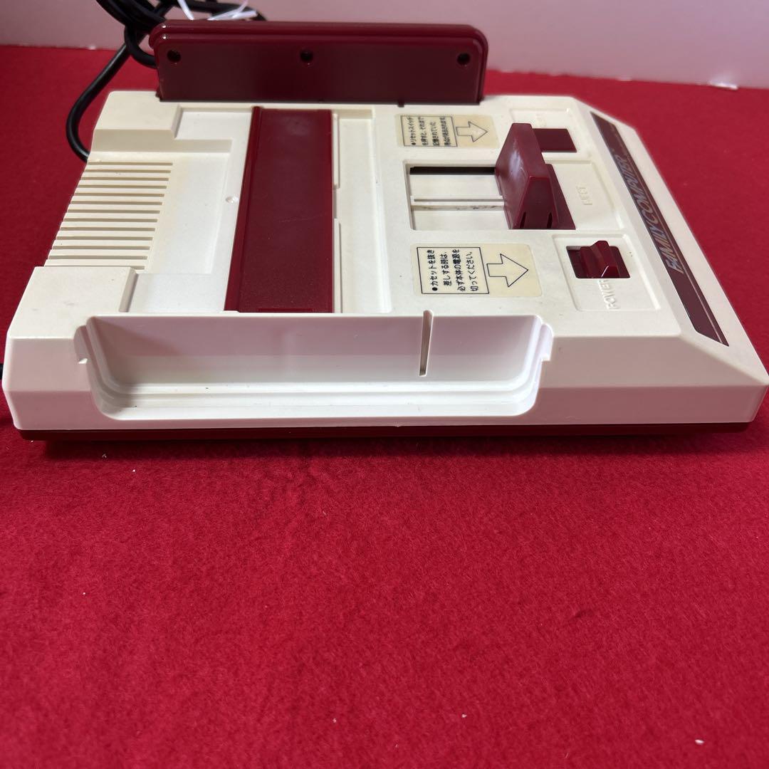 【美品】箱付き 任天堂ファミリーコンピュータ 初代