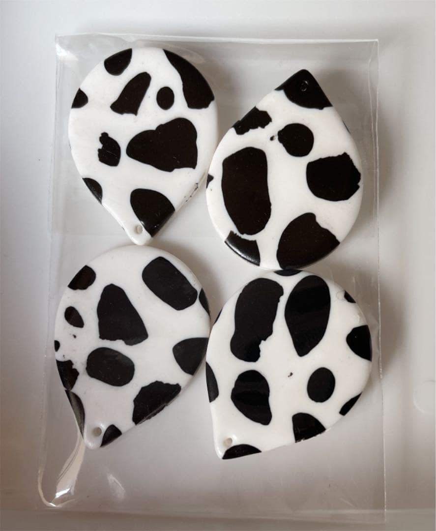 高い素材 牛柄プレート2ペア1ホール有り 素材 材料 Qhwvubiejpz