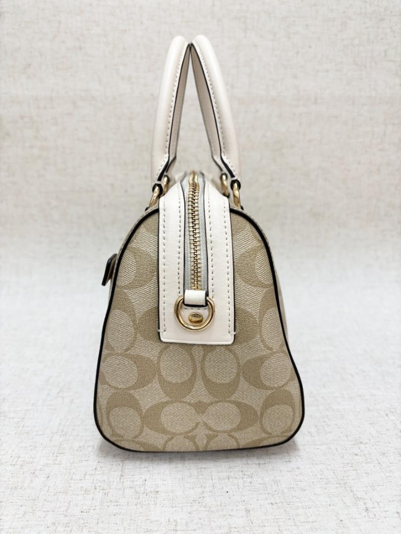 COACH　バッグ　シグネチャー　コーチ　ショルダーバッグ　2WAY　ベージュ