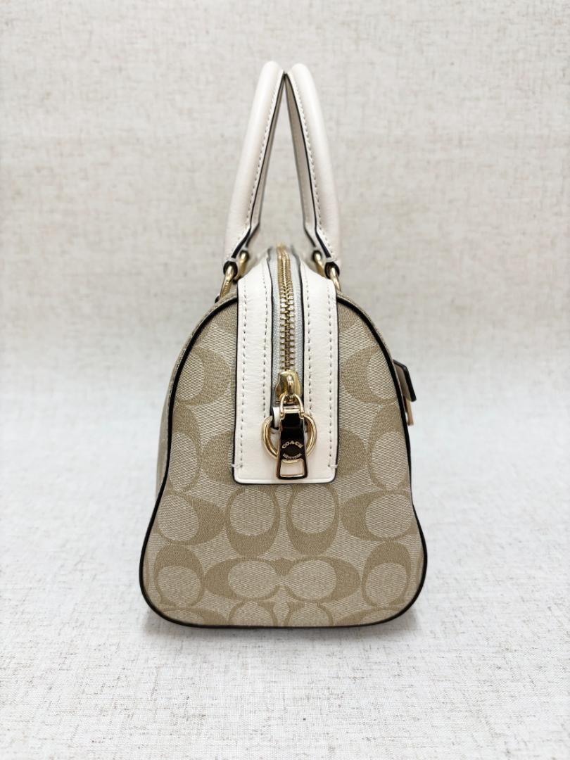 COACH　バッグ　シグネチャー　コーチ　ショルダーバッグ　2WAY　ベージュ