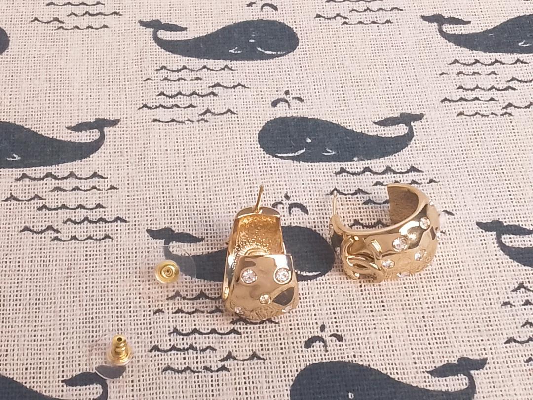 CHANEL　フープピアス　シャンパンゴールド