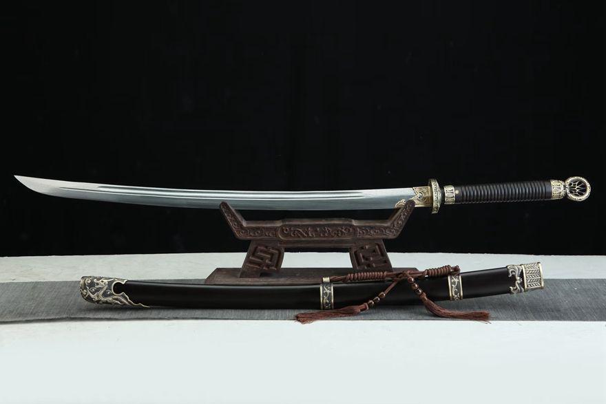 ひし形剣を帯びる 漢威 西洋剣 武具 刀装具 模造刀