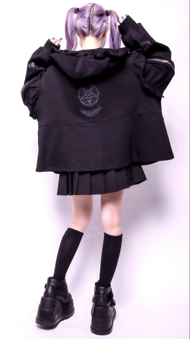 新品タグ付♡KRYCLOTHING♡BABUPK 2・フリルzipパーカー・白